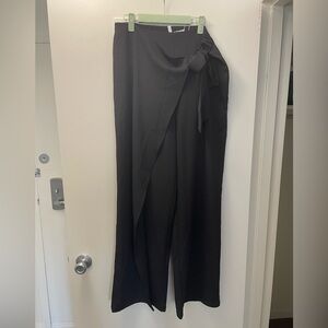 Wide leg pants with wrap tie in the front - Tall